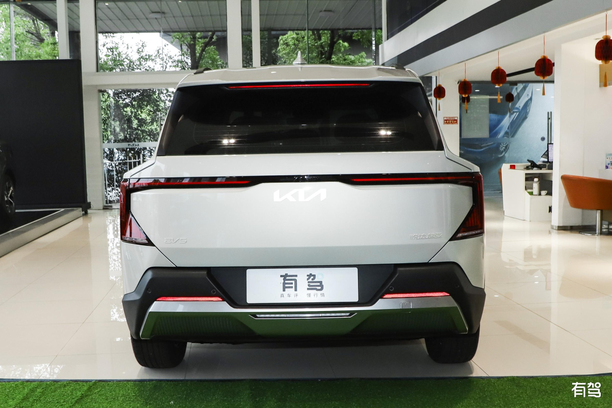 起亚 EV5