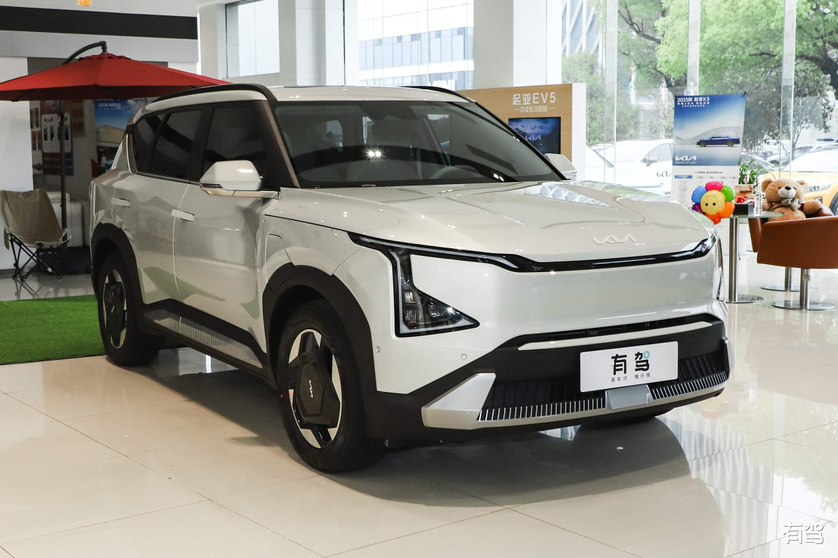 起亚 EV5