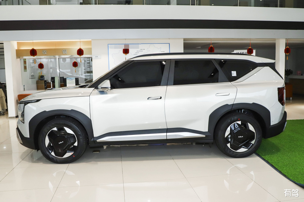 起亚 EV5